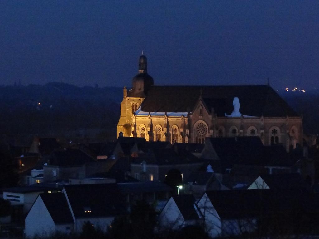 Au Moulin Geant Bed & Breakfast Rochefort-sur-Loire Ngoại thất bức ảnh