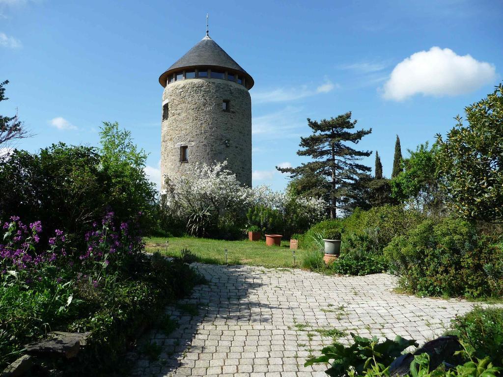 Au Moulin Geant Bed & Breakfast Rochefort-sur-Loire Ngoại thất bức ảnh